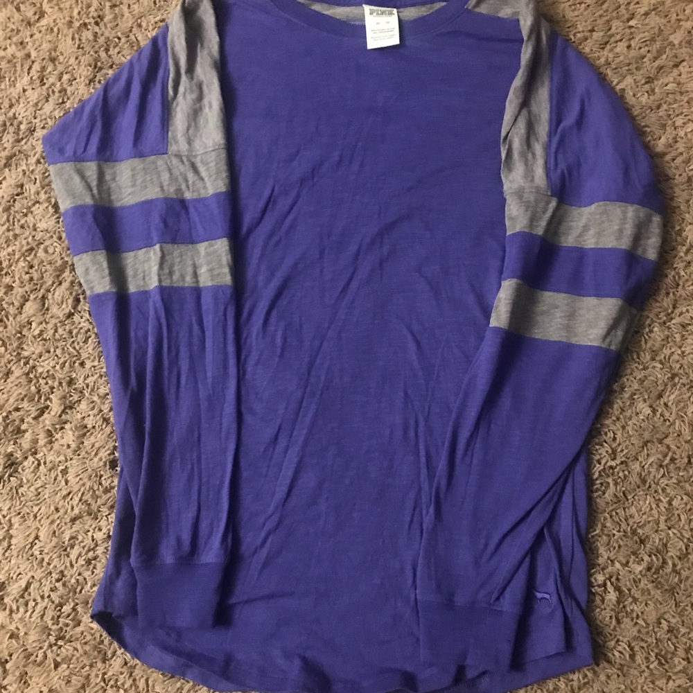 Light long sleeve VS Pink top